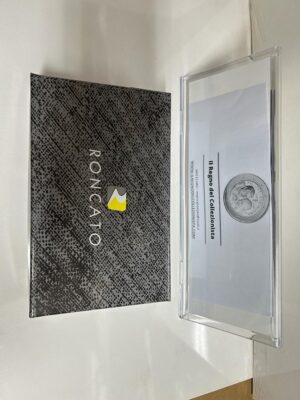 DONNA RONCATO CON CHIUSURA ZIP PER MONETE E BOTTONE PER TESSERE PICCOLO